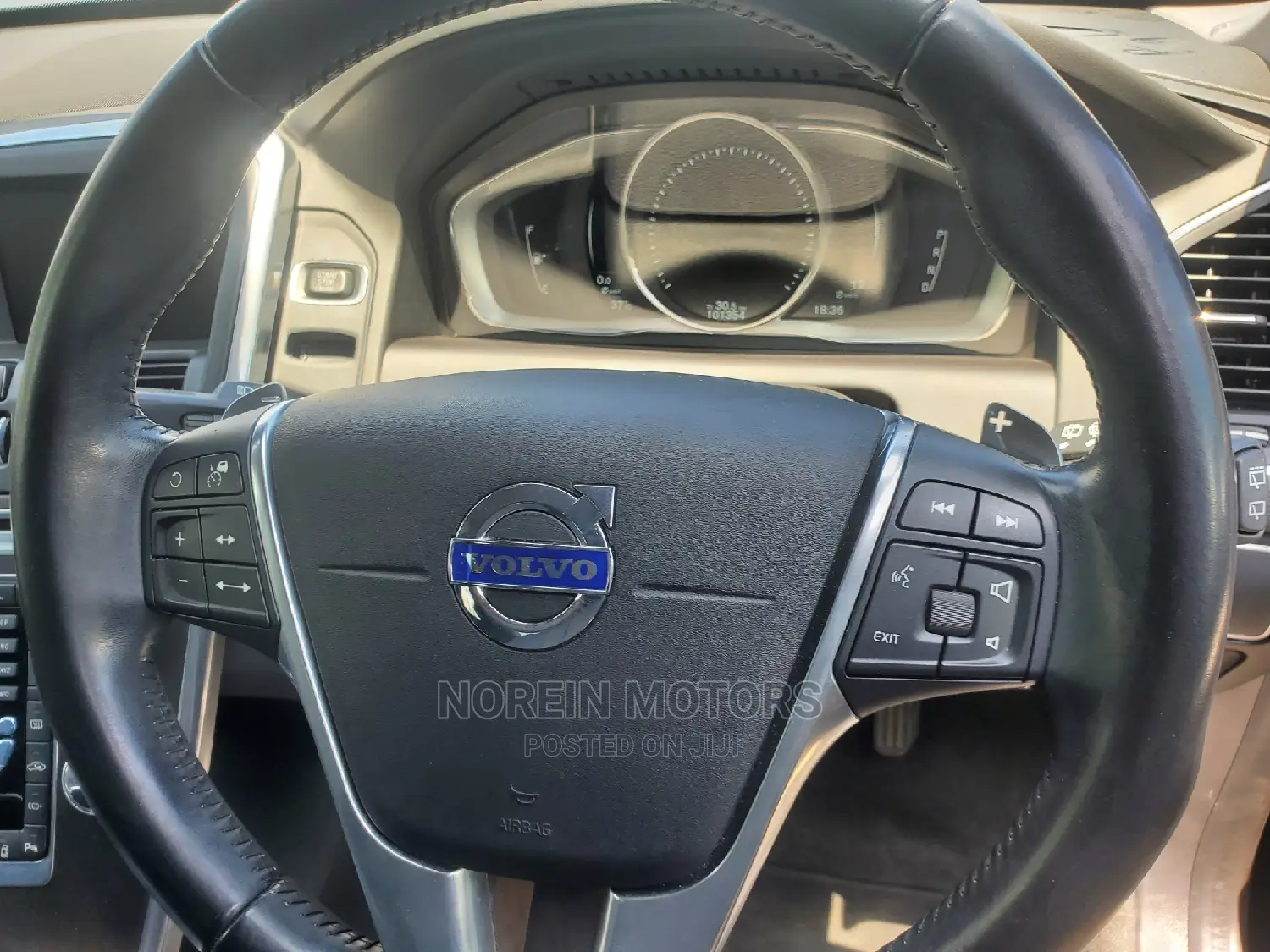 Volvo XC60 2015 Matt Black
