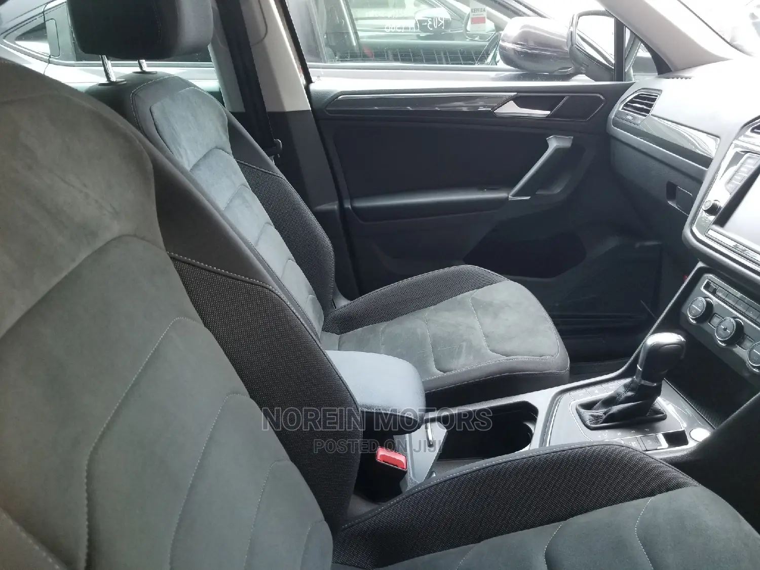 Volkswagen Touareg 2017 Brown