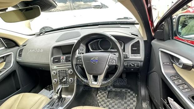 Volvo XC60 2016 Brown - thumbnail 2