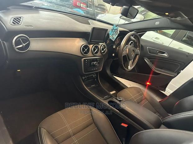 Mercedes-Benz GLA-Class 2016 Black - thumbnail 2