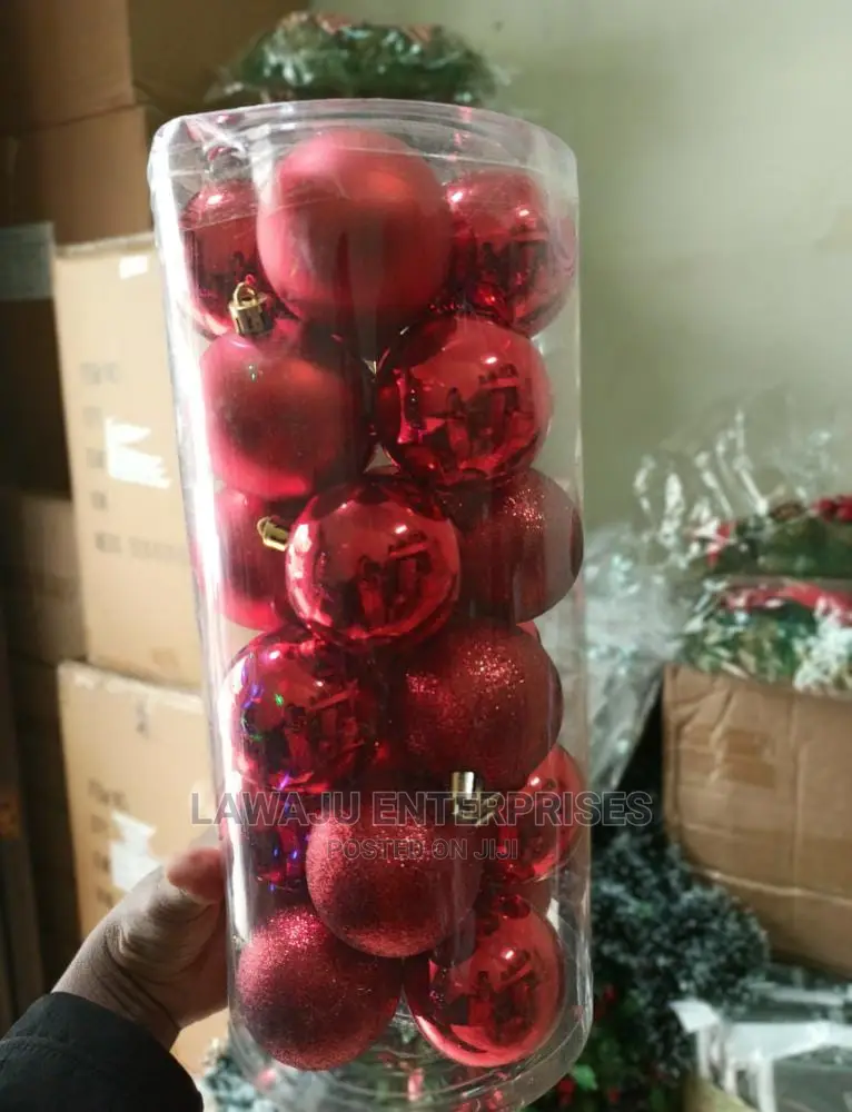 Classy Red Balls Christmas Set