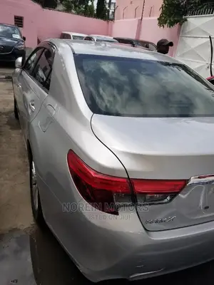 Toyota Mark X 2.5 AWD 2016 Silver