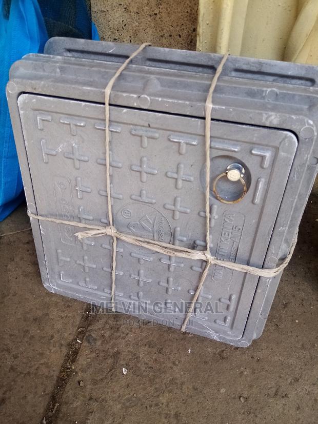 Plastic Manhole Covers 12 by 12 - main view