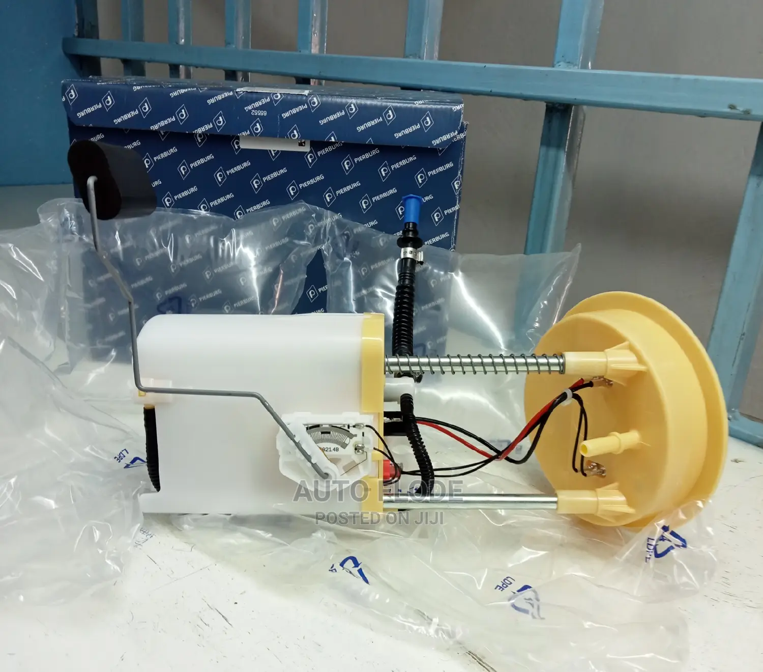 BMW E90 Fuel Pump.(Fuel Feed Unit).