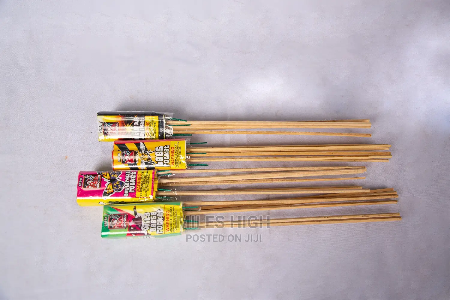 Glitterous Rocket Fireworks 6 PCS