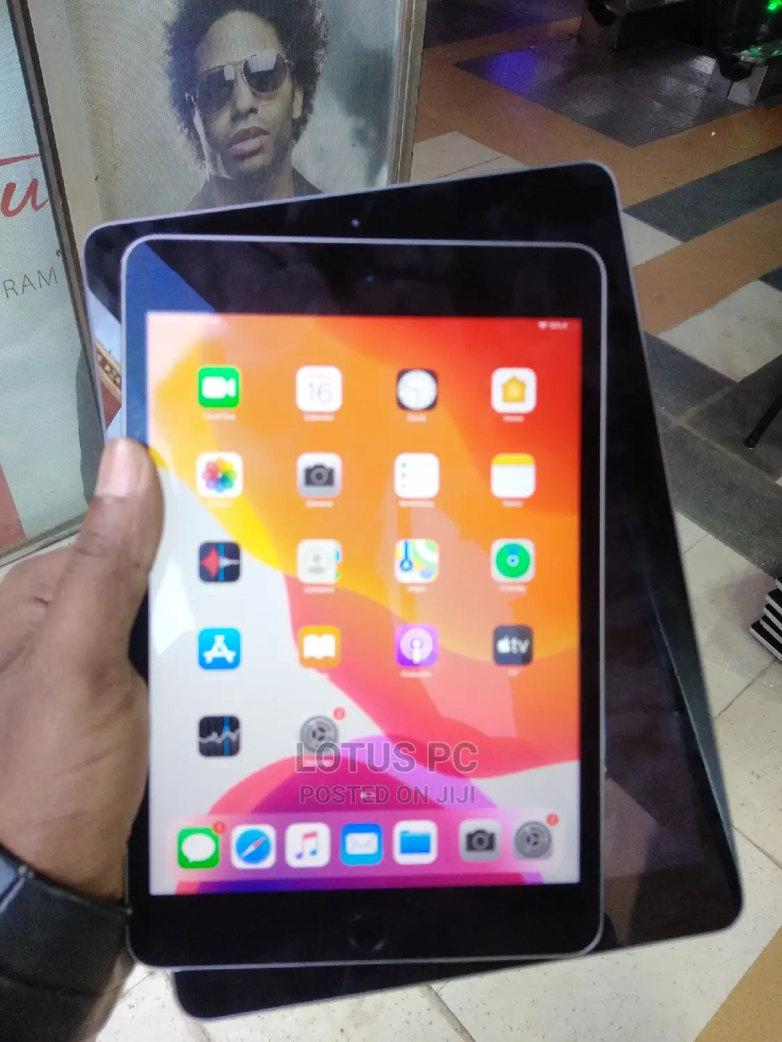 Apple iPad Mini 4 128 GB Gray