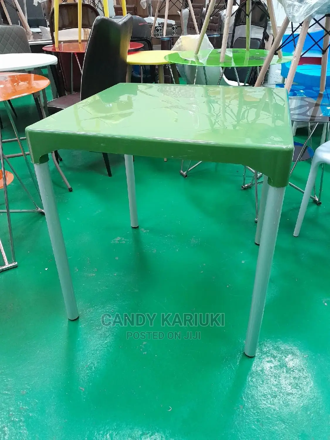 Plastic Square Table