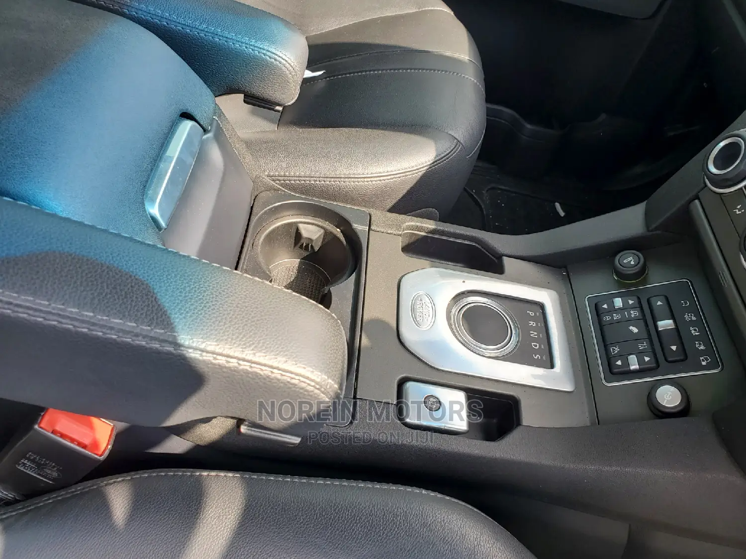 Land Rover Discovery 2015 Off White