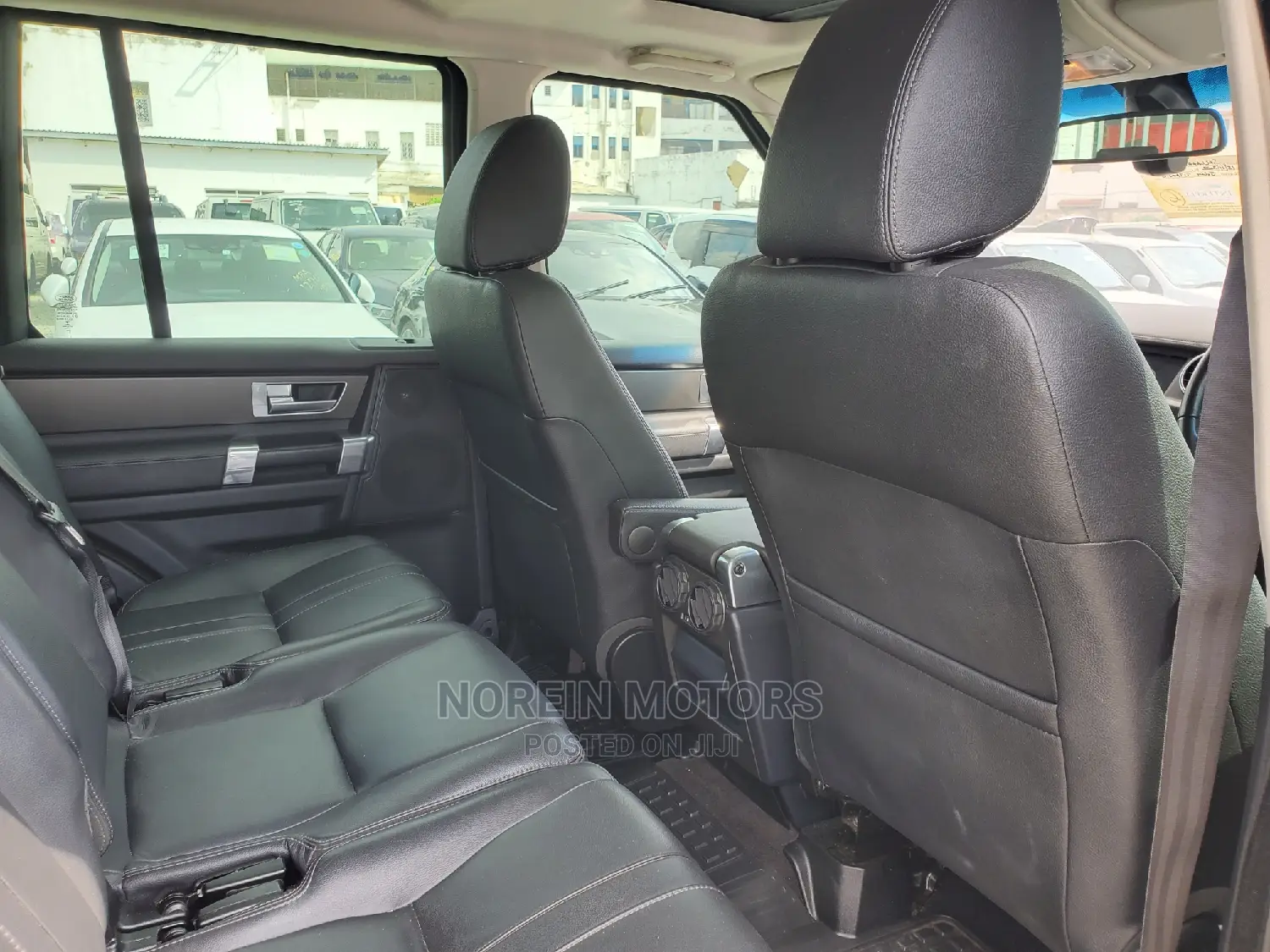 Land Rover Discovery 2015 Off White