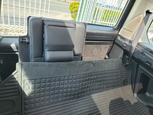 Land Rover Discovery 2015 Off White - thumbnail 15