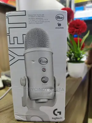Blue Yetti Podcast Microphone (White)