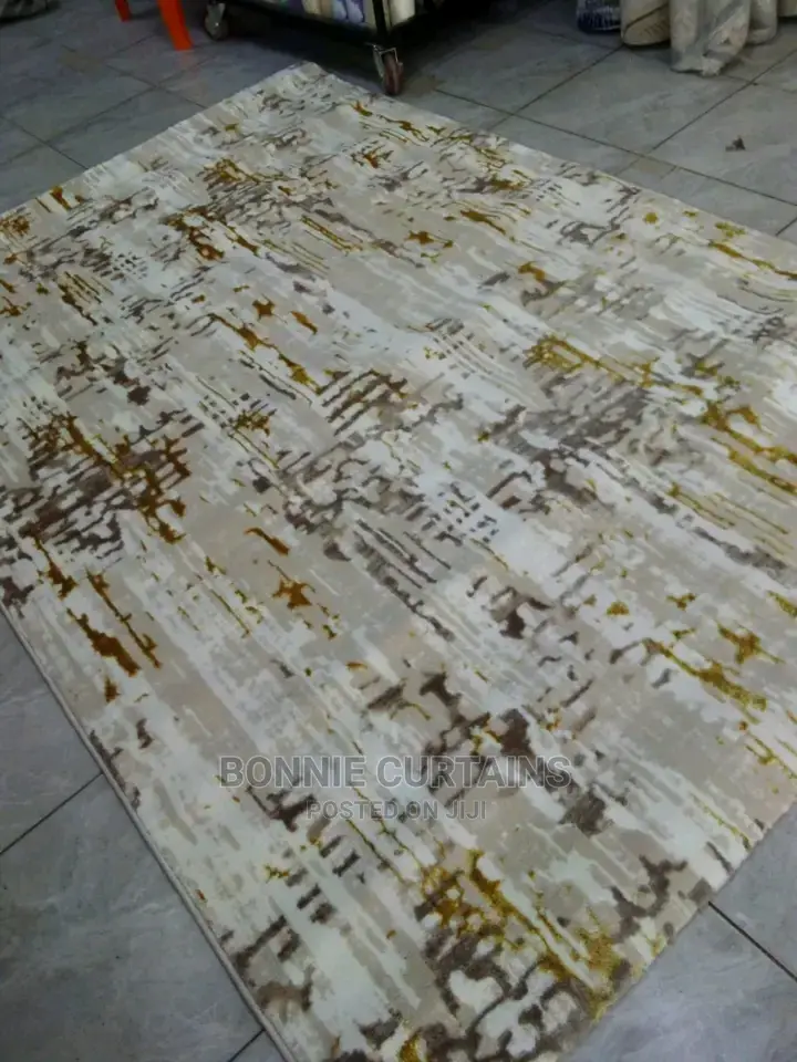 Carpets on Sell in Different Colours and Pieces