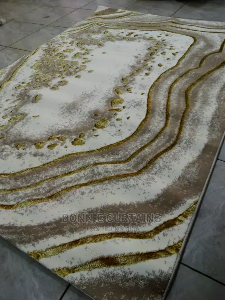 Carpets on Sell in Different Colours and Pieces