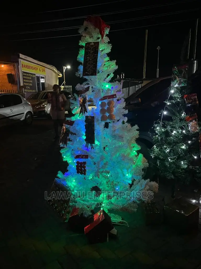 7ft (210cms) White Christmas Tree
