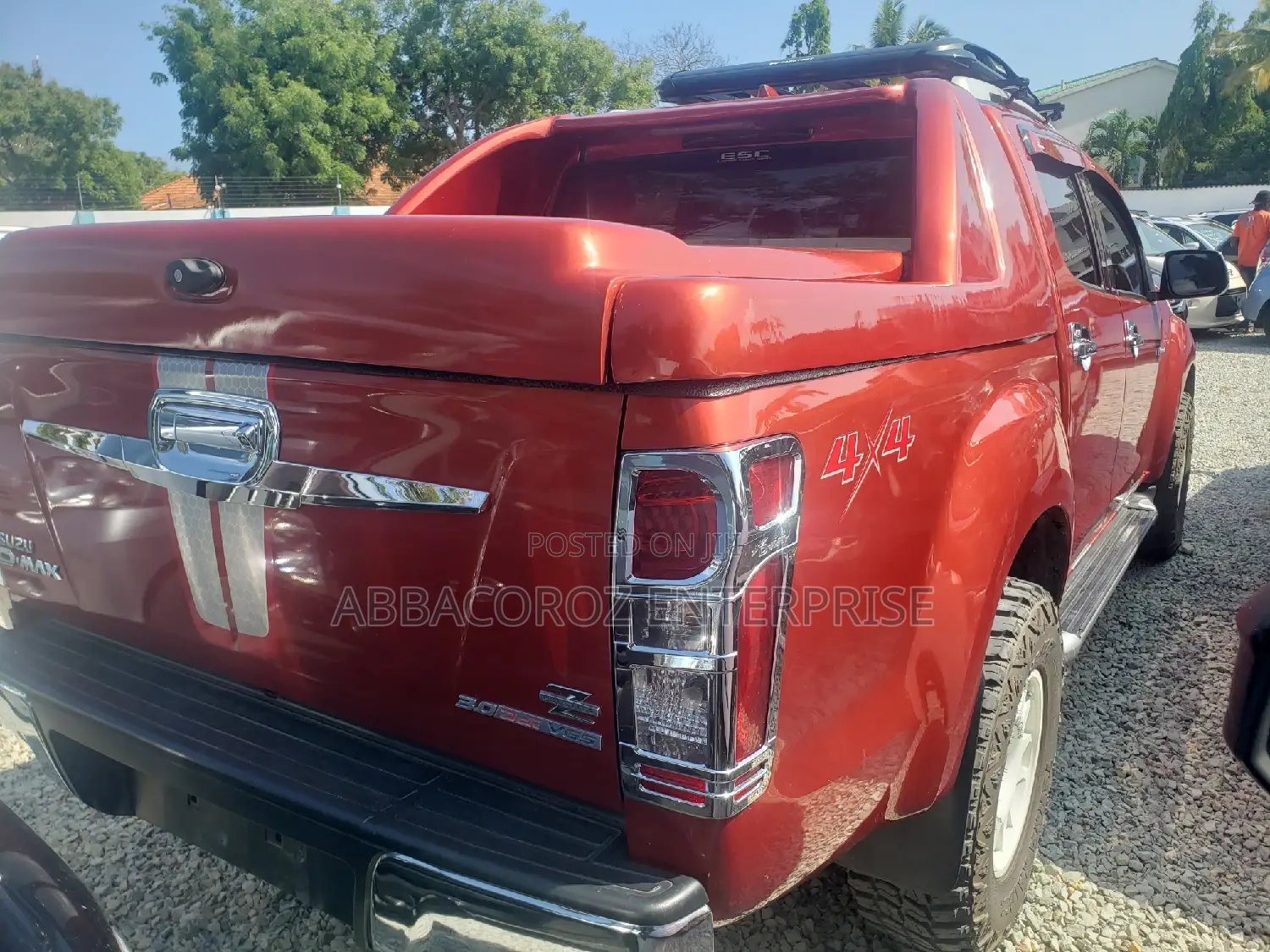 Isuzu D-Max 2015 Red