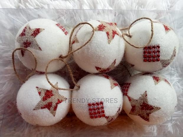 6pcs Stared Snow White Christmas Balls - main view