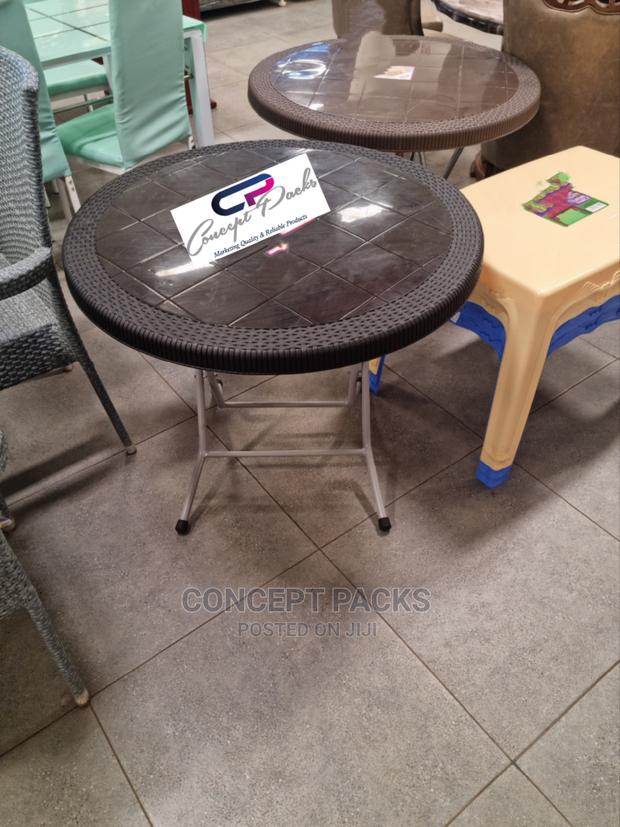 Foldable Plastic Table With Metal Legs Size 847 × H 725mm - thumbnail 3