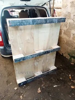 Too Flat Layer Wood Pallet