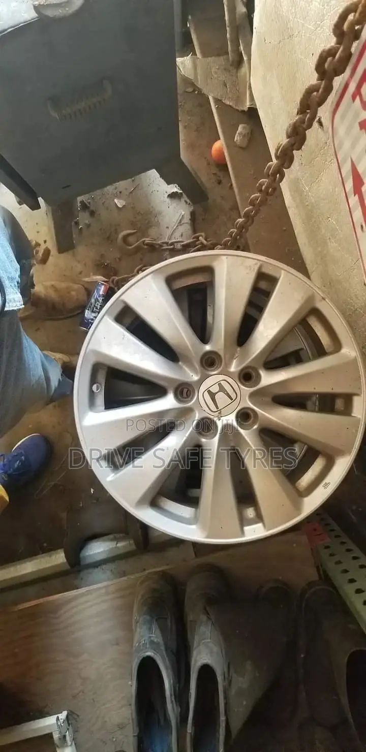 17 Inch Original Honda Rims (Japan)