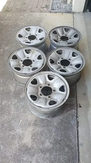 16 Inch Landcruser Stell Rims Set (Japan)