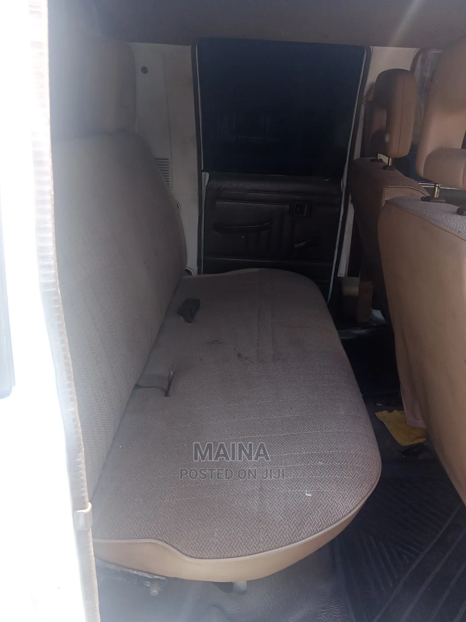 Mitsubishi L200 2001 White