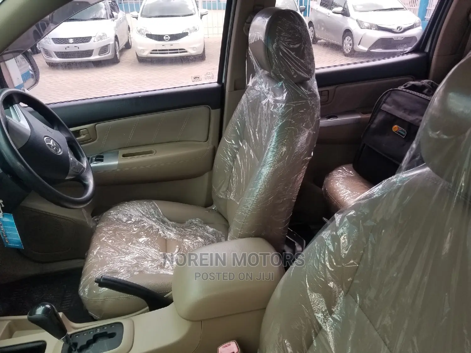 Toyota Hilux SR5 4x4 2015 White