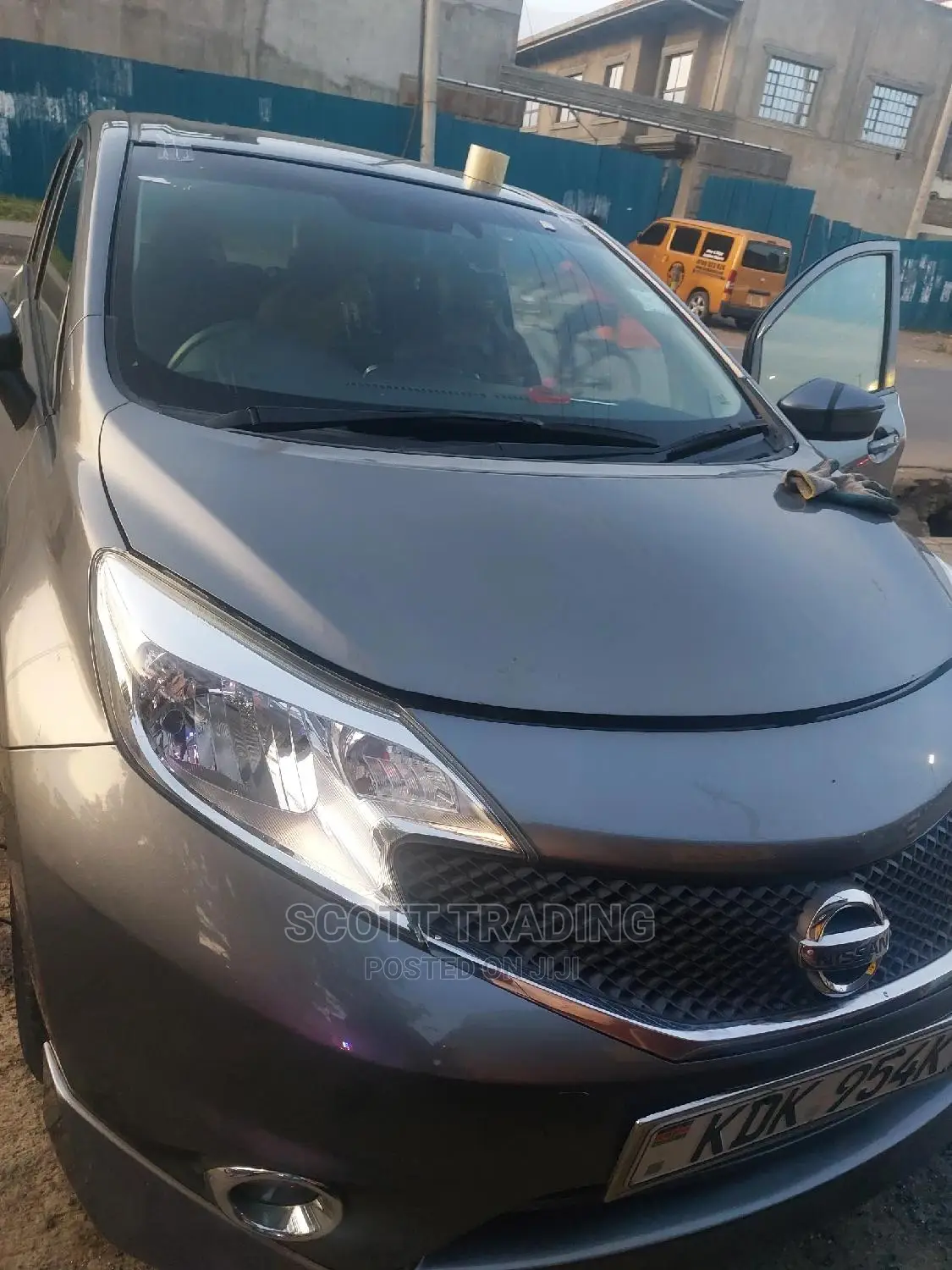 Nissan Note 2015 Front Windscreen