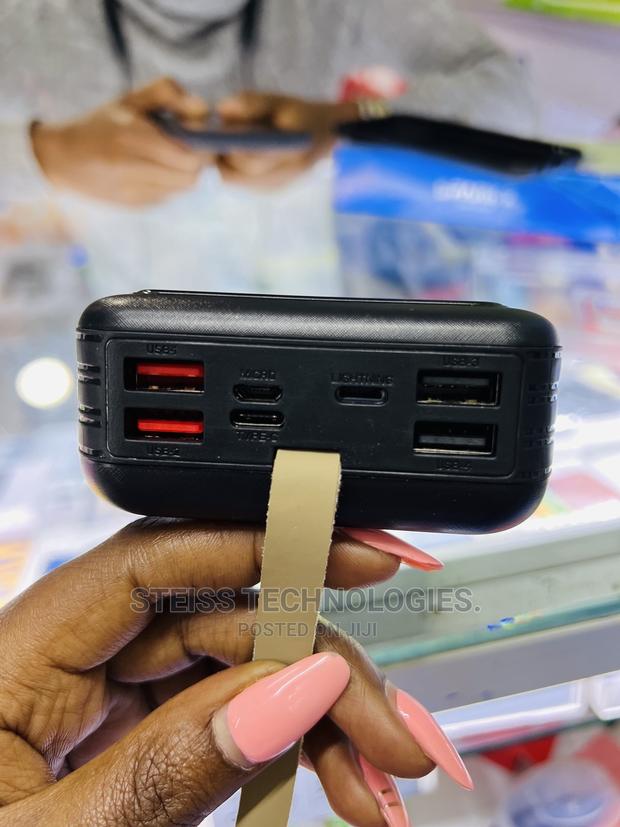 30000mah Excellent Powerbank. - thumbnail 2