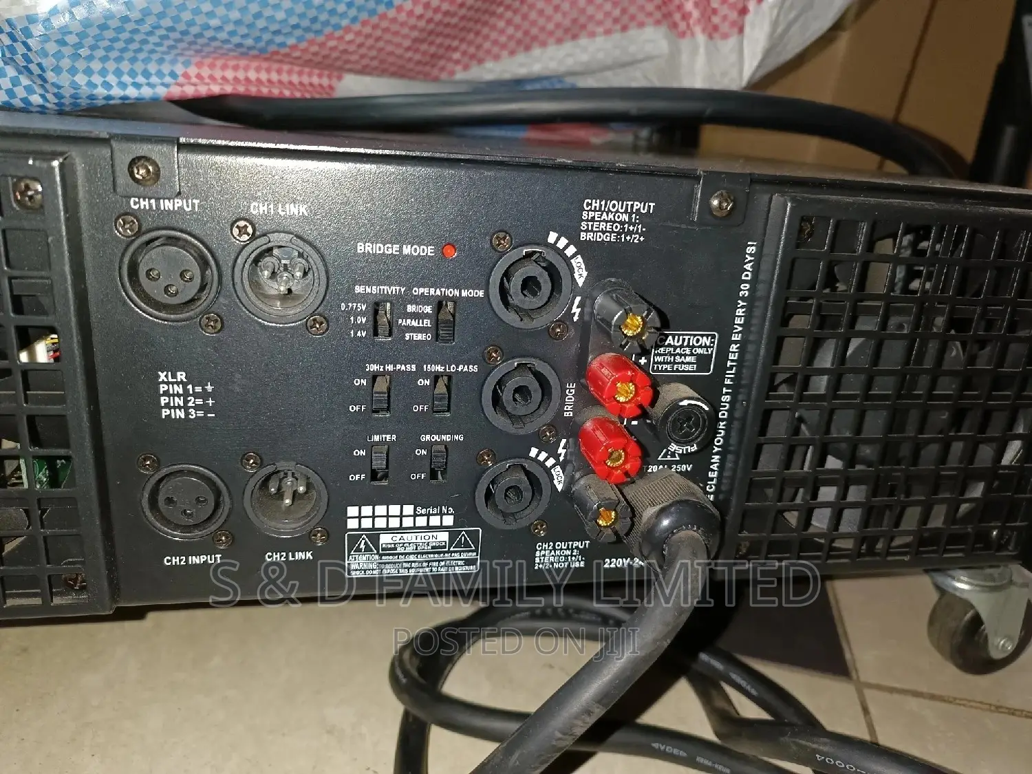 Normal Switch Crest Audio 18 Amplifier