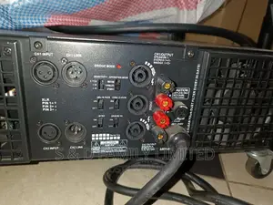 Normal Switch Crest Audio 18 Amplifier