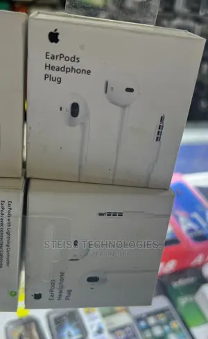 Apple Wired Earphones.