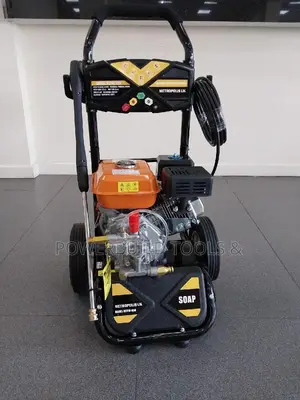 Metropole UK 3100psi Carwash Machine.