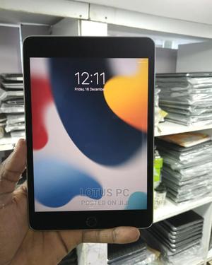 Apple iPad Mini 4 128 GB Gray - main view