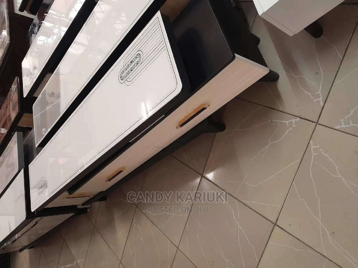 Modern Extendable Tv Stand