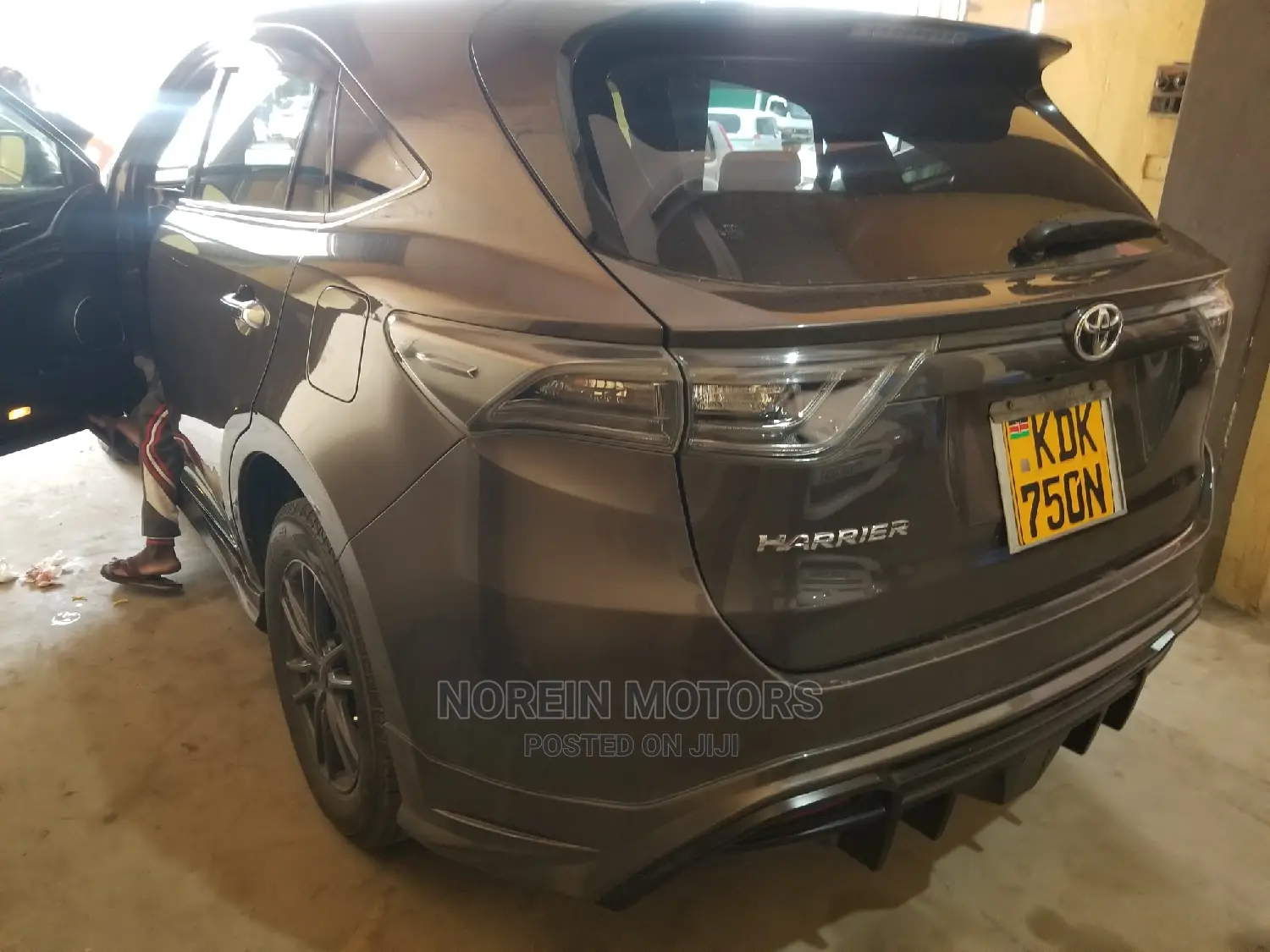 Toyota Harrier 2.0 4WD 2015 Gray