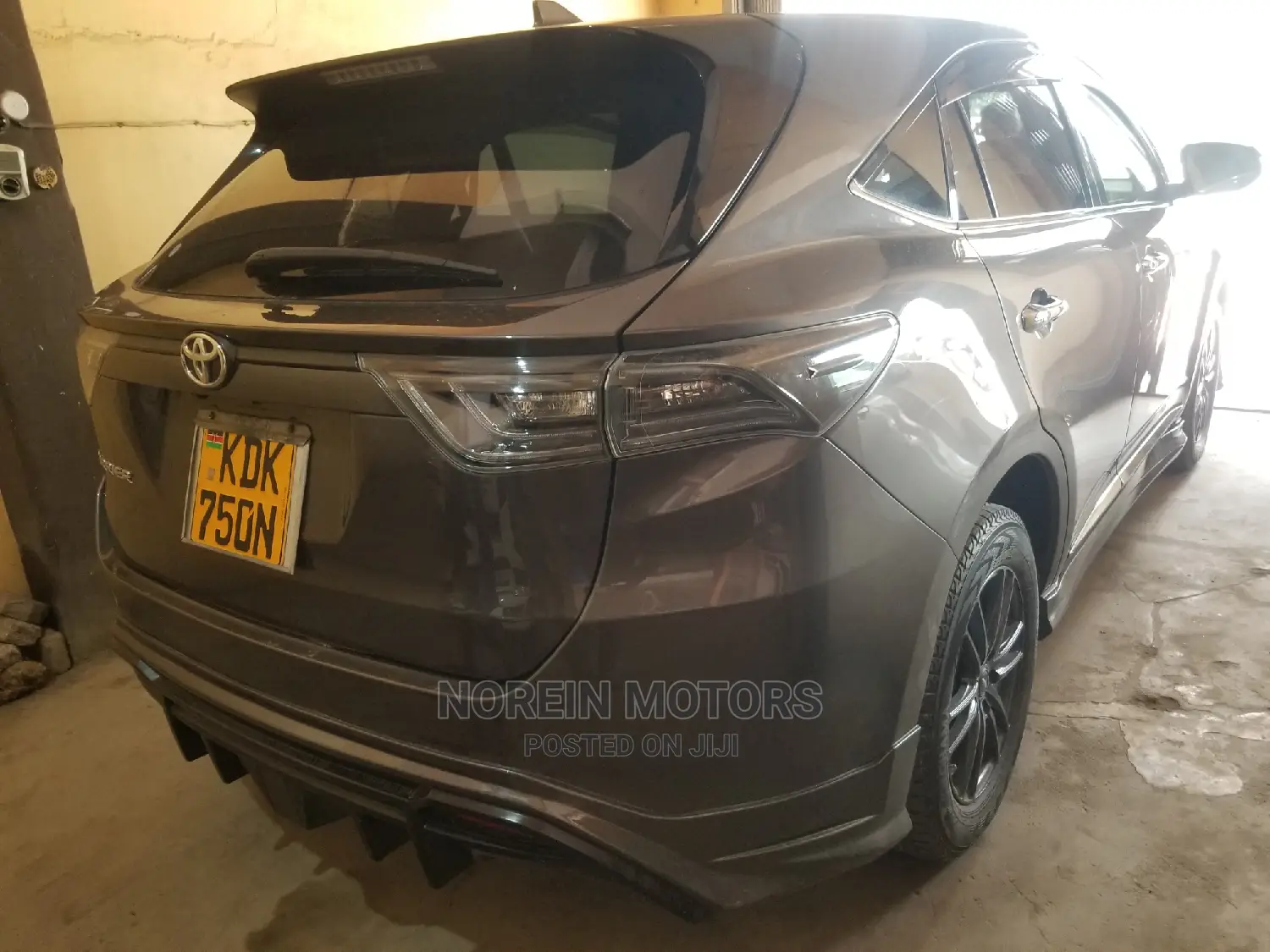 Toyota Harrier 2.0 4WD 2015 Gray