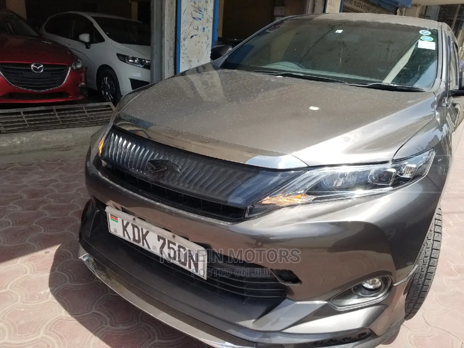 Toyota Harrier 2.0 4WD 2015 Gray