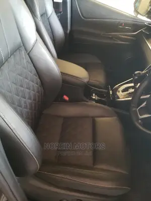 Toyota Harrier 2.0 4WD 2015 Gray