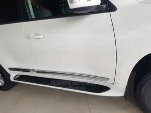 Toyota Land Cruiser 4.6 V8 ZX 2016 White
