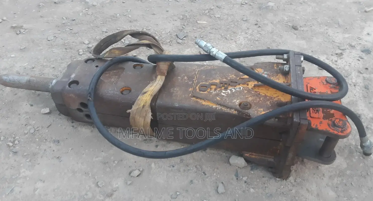 Digger Hydraulic Breaker Pecker 5 to 12 Tones - Ex-Uk