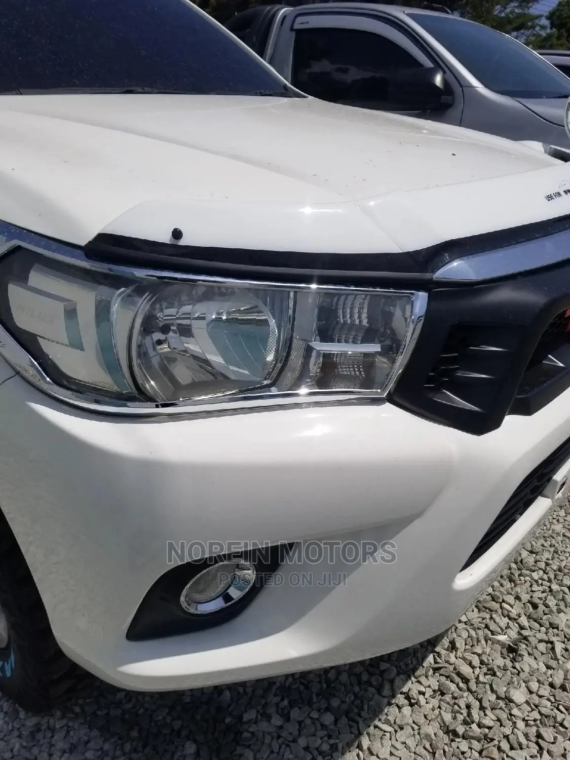 Toyota Hilux SR 4x4 2015 White