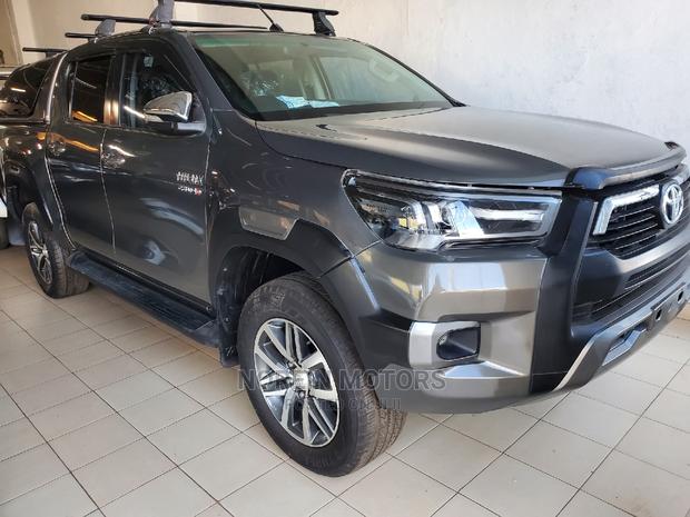 Toyota Hilux 2016 Brown