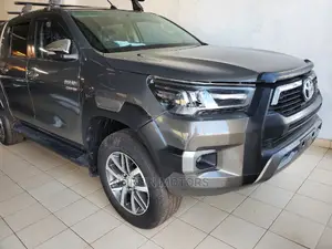 Toyota Hilux 2016 Brown