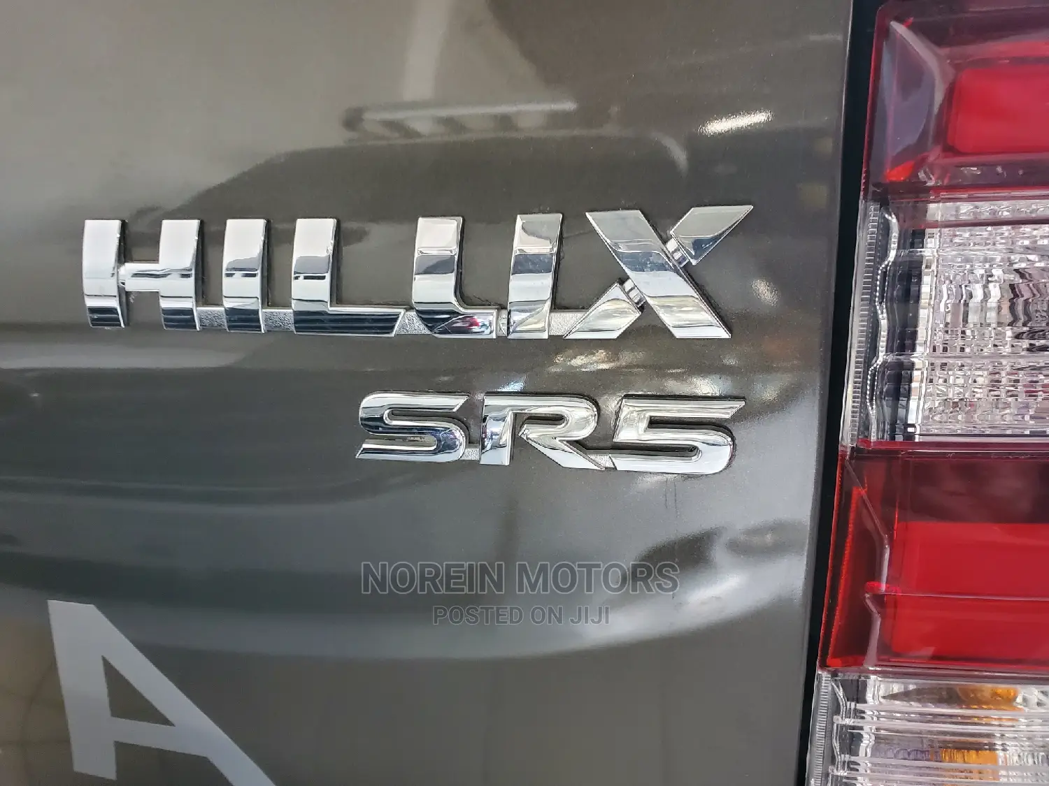 Toyota Hilux 2016 Brown