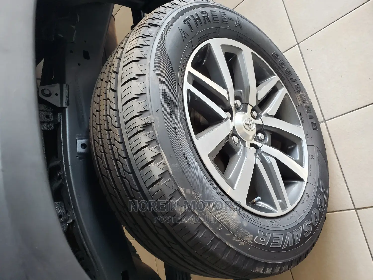Toyota Hilux 2016 Brown