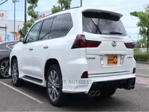Lexus LX 2015 Pearl