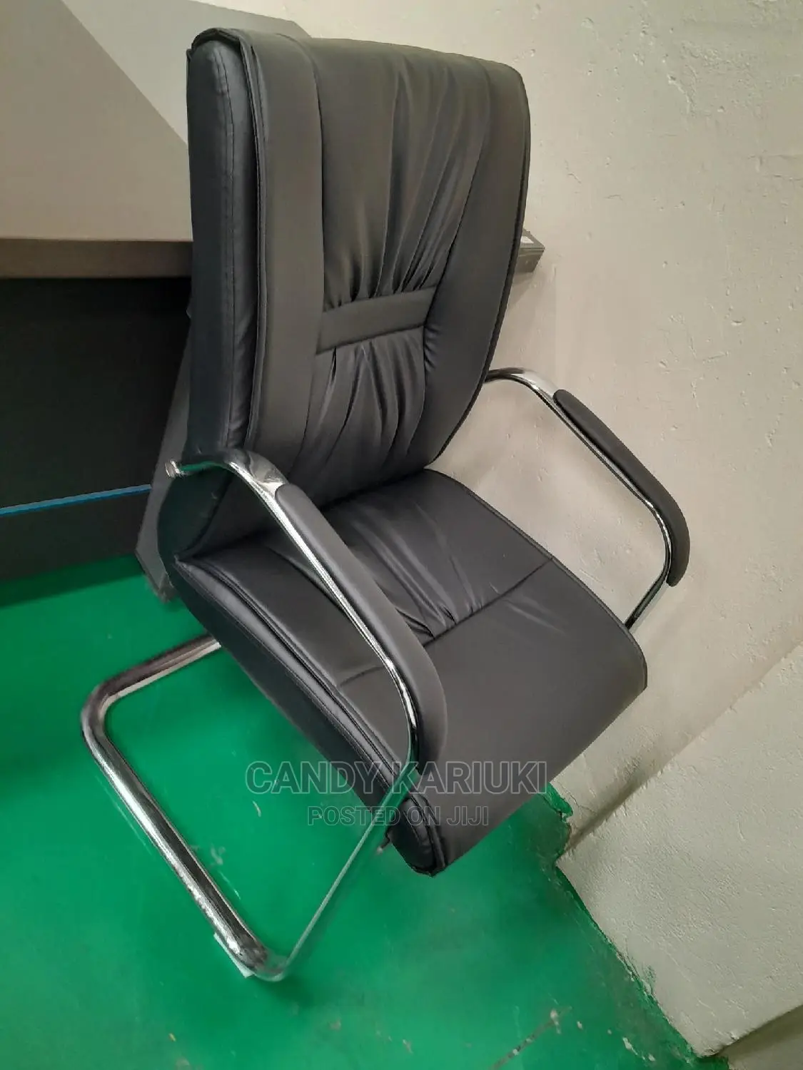 Smart Visitors Chair
