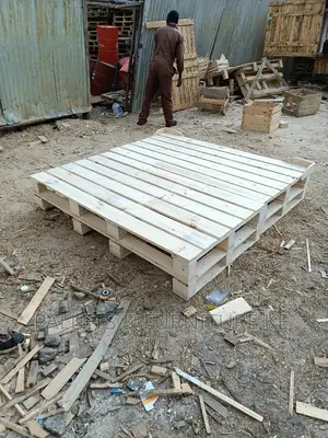 Box Bed 5 by 6 Clear Vannish