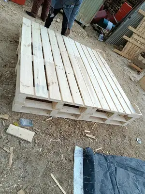 Box Bed 5 by 6 Clear Vannish