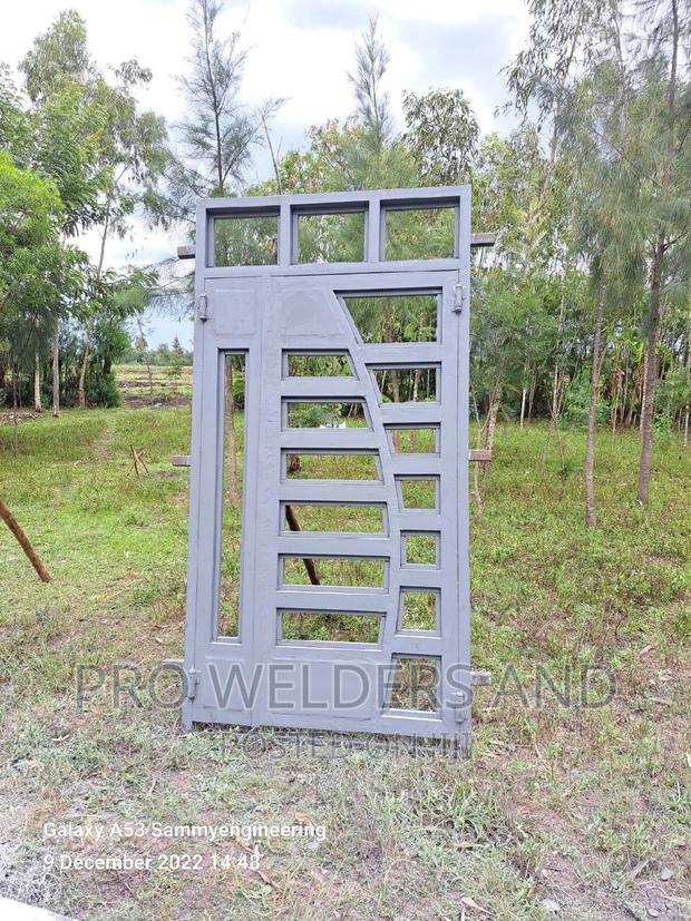 Beautiful Steel Maindoor - thumbnail 5